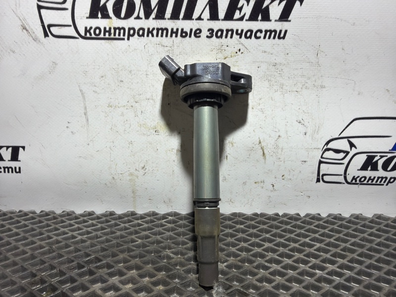 Катушка зажигания Toyota Voxy ZRR70G 3ZR-FAE