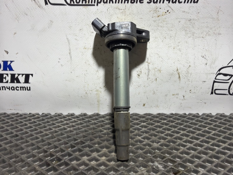 Катушка зажигания Toyota Voxy ZRR70G 3ZR-FAE