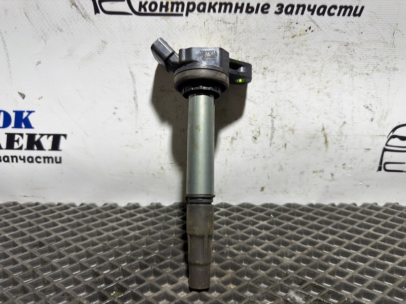 Катушка зажигания Toyota Voxy ZRR70G 3ZR-FAE