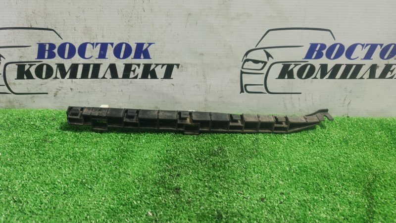 Клипса бампера Honda Fit 2006 GD3 L15A зад прав
