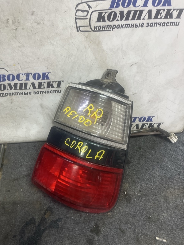 Фонарь стоп-сигнала Toyota Corolla 1997 AE100 5A-FE зад прав
