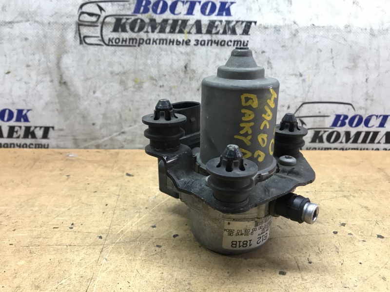 Насос вакуумный Volkswagen Golf  CBZ