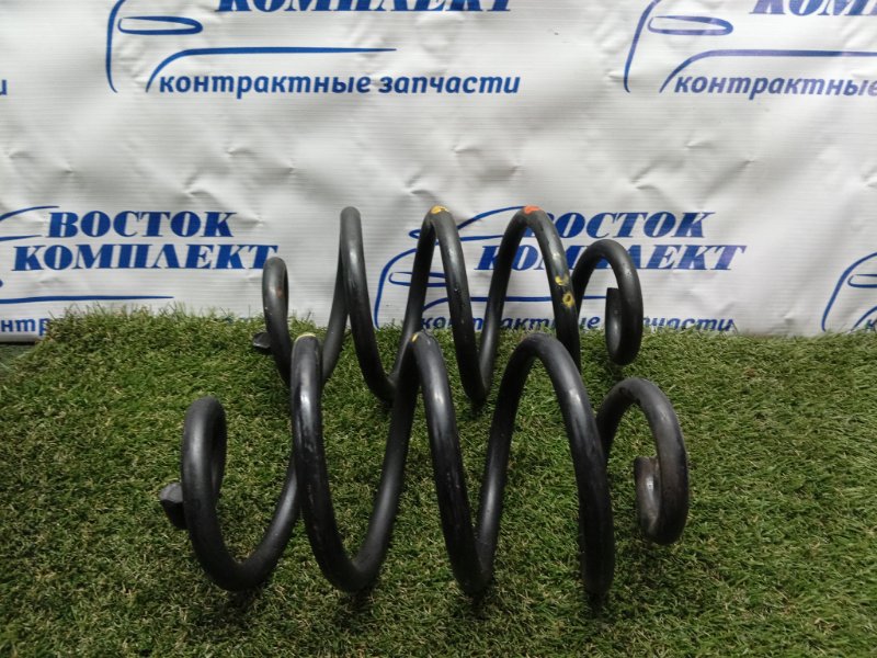 Пружина подвески Nissan Serena GFC27 MR20DD зад