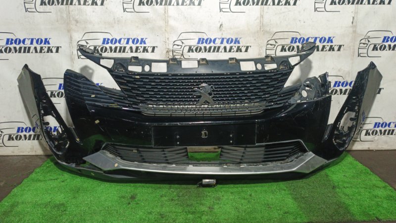 Бампер Peugeot 5008 перед