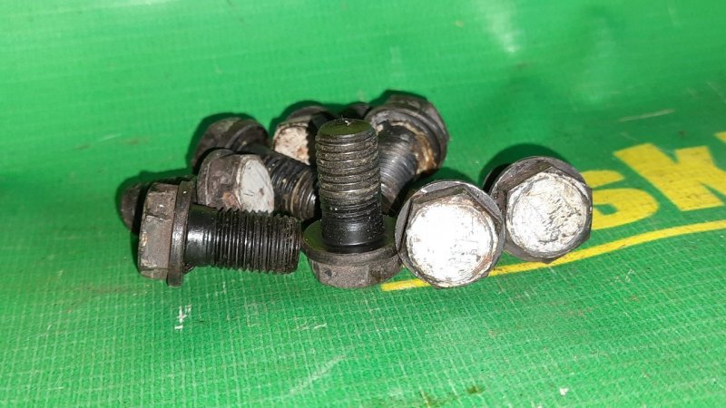 Болт маховика Wish 2010 ZGE20G 2ZR-FAE Болт маховика Wish 2010 ZGE20G 2ZR-FAE