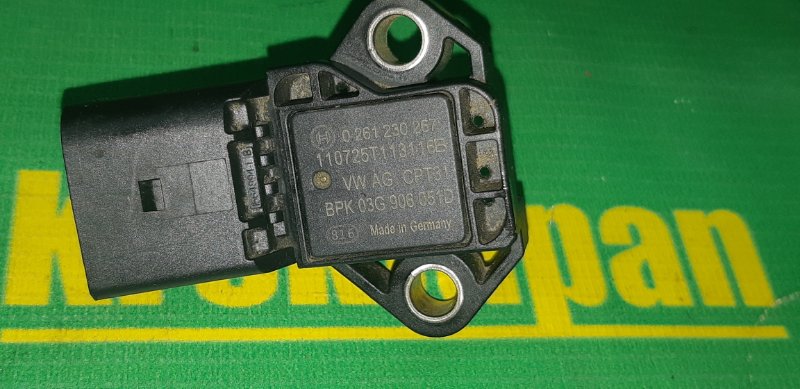 Датчик давления во впускном коллекторе Yeti 2011 5L CBZB