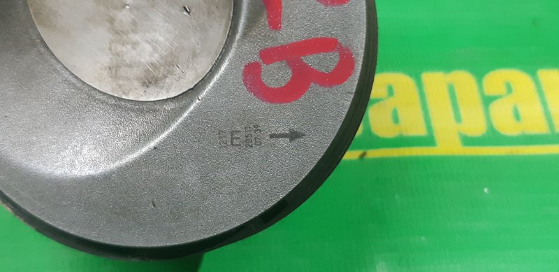 Поршень с шатуном Yeti 2011 5L CBZB