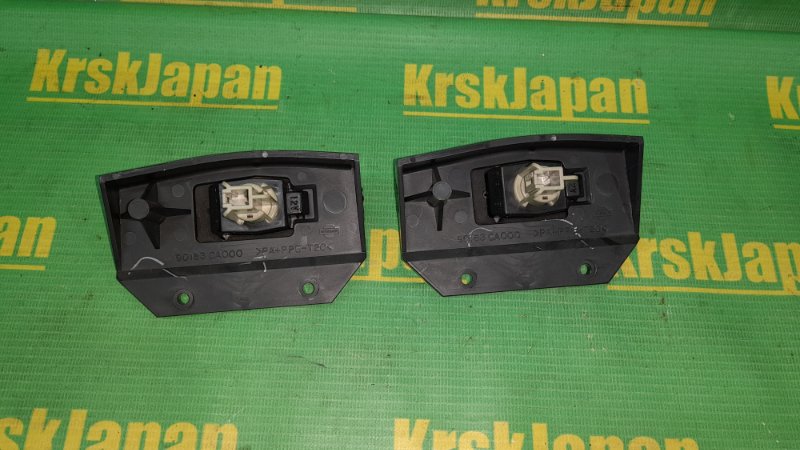 Фонарь освещения номерного знака Nissan Murano PZ50 VQ35-DE