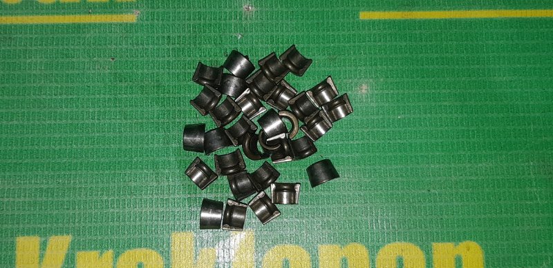 Сухарь клапана Mazda Demio 2006 DY3W ZJ-VE LF01-12-114 контрактная
