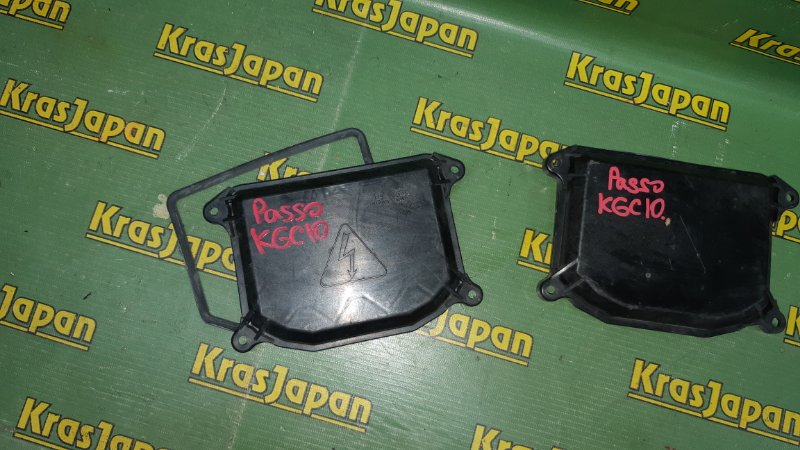 Крышка фары Passo 2007 KGC10 1KR-FE