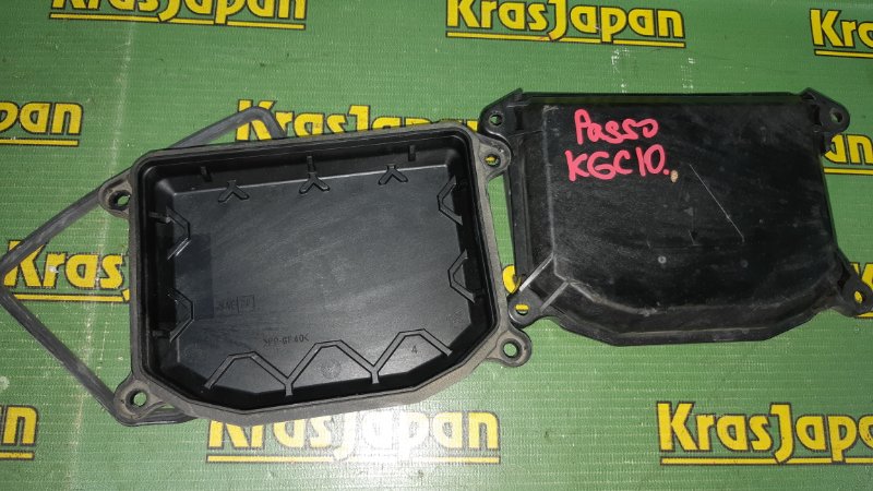 Крышка фары Toyota Passo KGC10 1KR-FE
