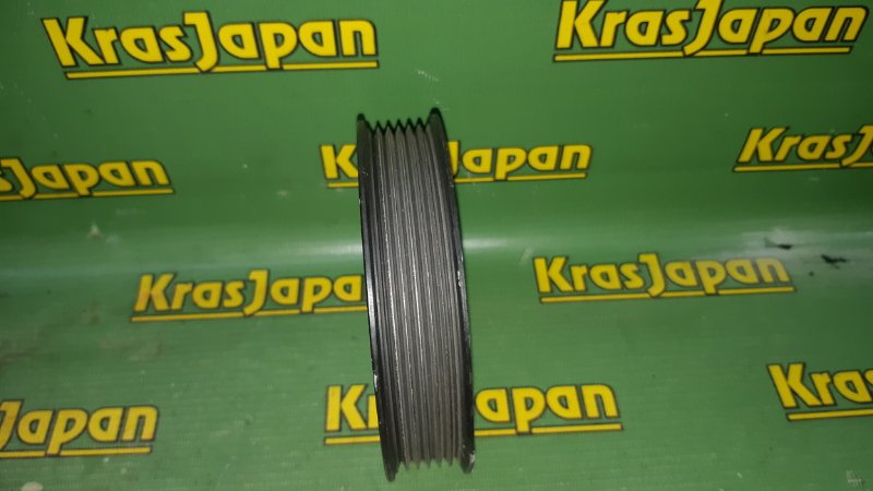 Шкив помпы A4 2007 B7 Шкив помпы A4 2007 B7