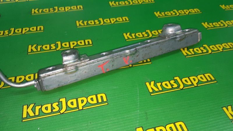 Топливная рейка Corolla 2009 ZRE151L 1ZR-FE