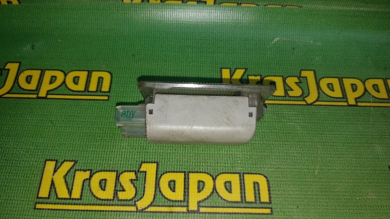 Плафон подсветки багажника Toyota Prius ZVW30 2ZR-FAE Плафон подсветки багажника Toyota Prius ZVW30 2ZR-FAE