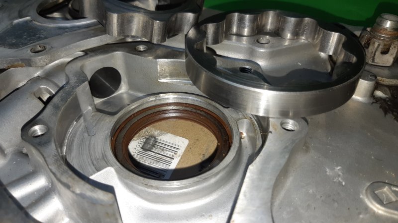 Насос масляный Prelude 1995 BA8 F22B