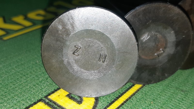 Клапан впускной Toyota Aqua 2015 NHP10 1NZ-FXE 13711-21010 контрактная