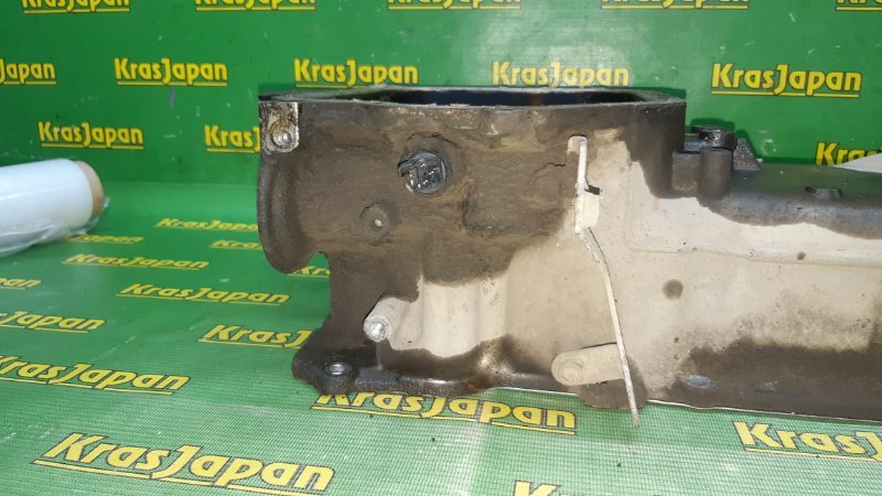 Поддон двигателя Nissan Cefiro A33 VQ20DE Поддон двигателя Nissan Cefiro A33 VQ20DE