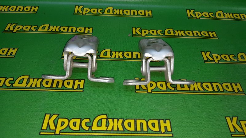 Петля двери передняя левая Suzuki Grand Vitara TL52 Петля двери передняя левая Suzuki Grand Vitara TL52