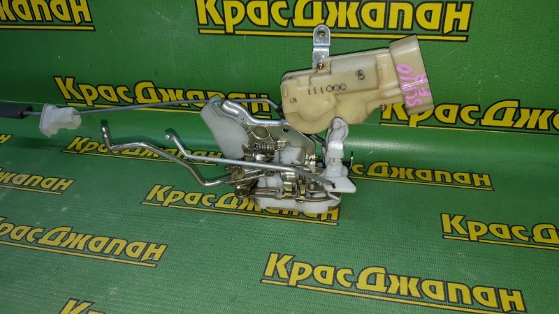 Замок дверной передний правый Toyota Vitz 2002 SCP10 1SZ-FE 69310-52240 контрактная