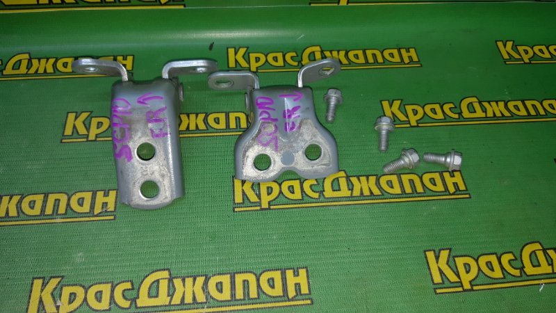 Запчасть петля двери передняя правая Toyota Vitz 2002 SCP10 1SZ-FE 68710-52010 контрактная Петля двери передняя правая Toyota Vitz 2002 SCP10 1SZ-FE 68710-52010 контрактная