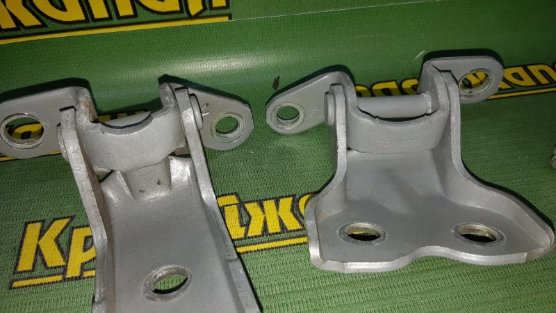 Петля двери передняя правая Toyota Vitz SCP10 1SZ-FE Петля двери передняя правая Toyota Vitz SCP10 1SZ-FE