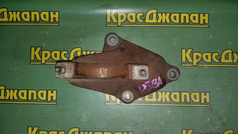 Кронштейн привода Mondeo 2010 Кронштейн привода Mondeo 2010
