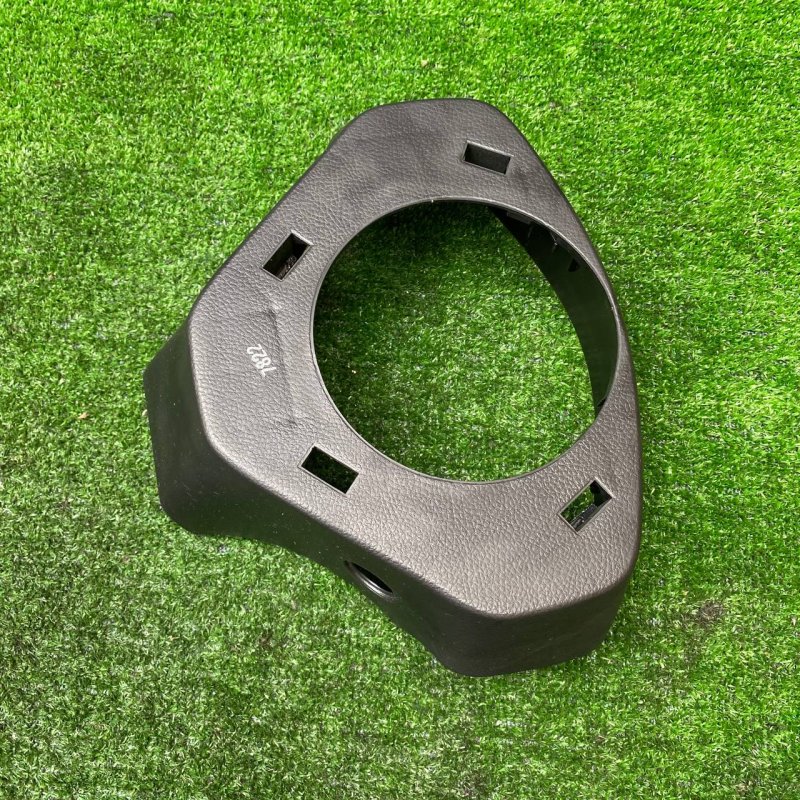 Накладка руля SUZUKI GRAND VITARA/ ESCUDO TD54W TD94W TDA4W J20A H27A J24B контрактная