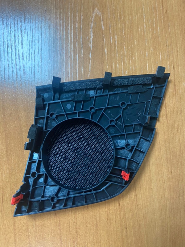 Накладки динамиков  lexus NX