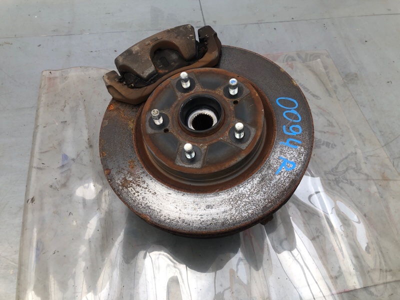 Ступица правая передняя для SUZUKI ESCUDO TDA4W J24B, 0094, 43402-57L51-000 1 ракурс Ступица правая передняя для SUZUKI ESCUDO TDA4W J24B, 0094, 43402-57L51-000 1 ракурс