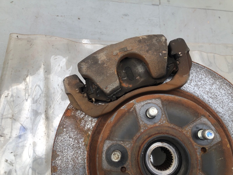 Ступица правая передняя для SUZUKI ESCUDO TDA4W J24B, 0094, 43402-57L51-000 2 ракурс Ступица правая передняя для SUZUKI ESCUDO TDA4W J24B, 0094, 43402-57L51-000 2 ракурс