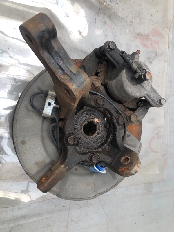 Ступица правая передняя для SUZUKI ESCUDO TDA4W J24B, 0094, 43402-57L51-000 4 ракурс Ступица правая передняя для SUZUKI ESCUDO TDA4W J24B, 0094, 43402-57L51-000 4 ракурс