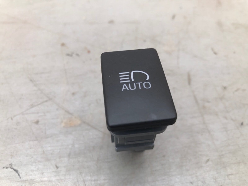 Кнопка TOYOTA SUCCEED 2019 NCP165 1NZ-FE 15b060 контрактная