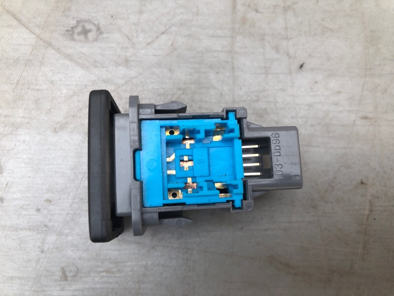 Кнопка TOYOTA SUCCEED NCP165 1NZ-FE