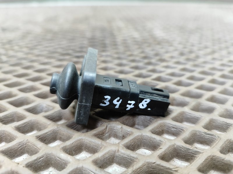 Выключатель концевой Kia Rio JB G4EE