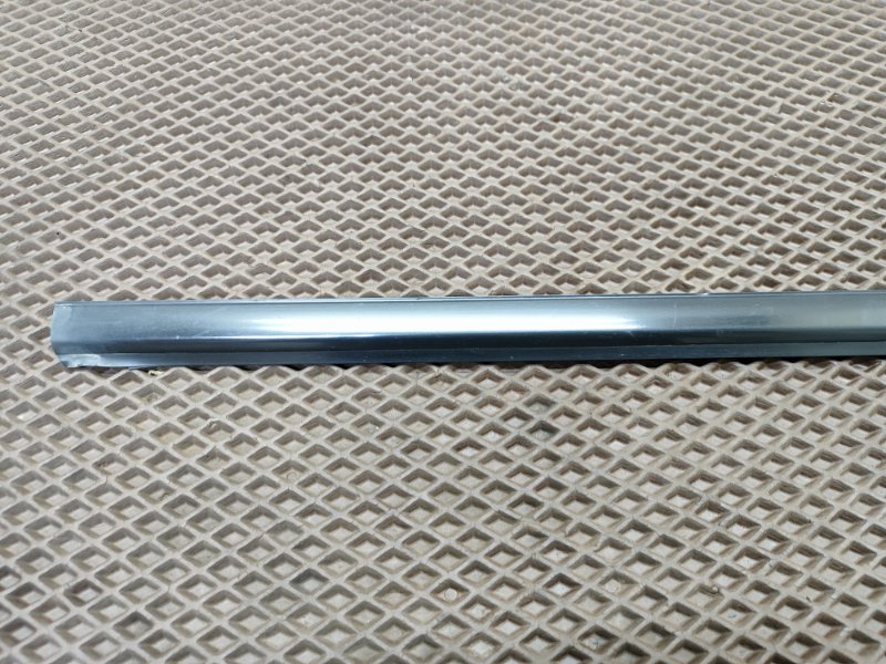 Накладка стекла переднего правого Spectra 2007 SD S6D