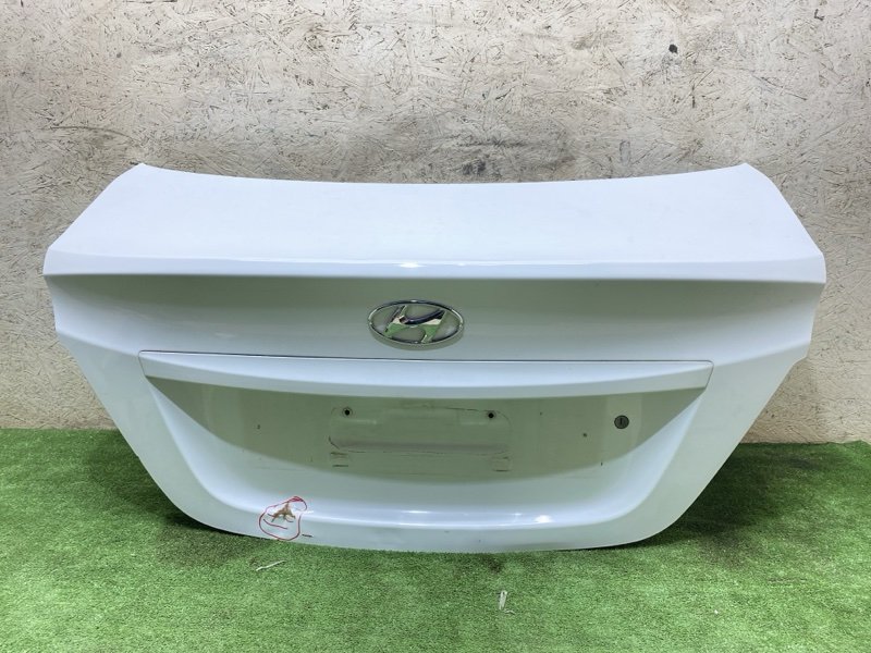 Крышка багажника Hyundai Solaris 2015 RB G4FA 692004L000 Б/У