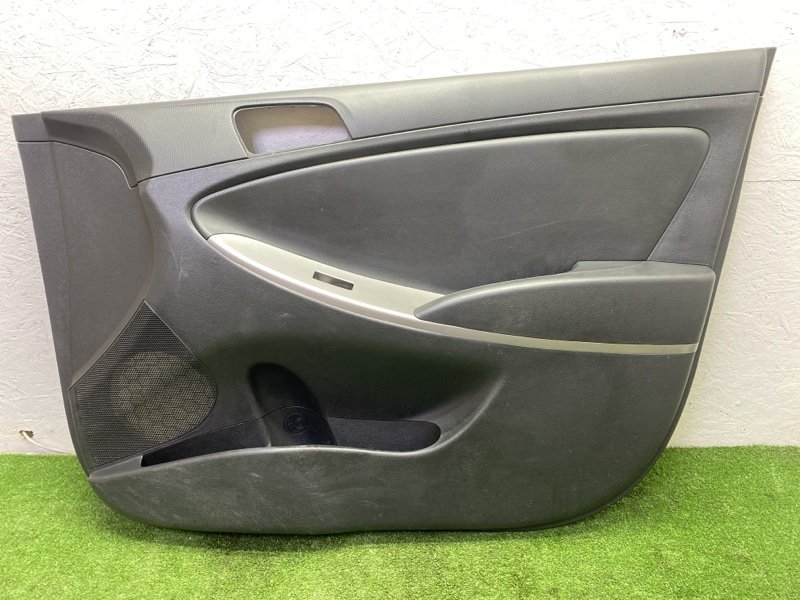 Запчасть обшивка двери передняя правая Hyundai Solaris 2015 RB G4FA 823024L100RZE Б/У Обшивка двери передняя правая Hyundai Solaris 2015 RB G4FA 823024L100RZE Б/У
