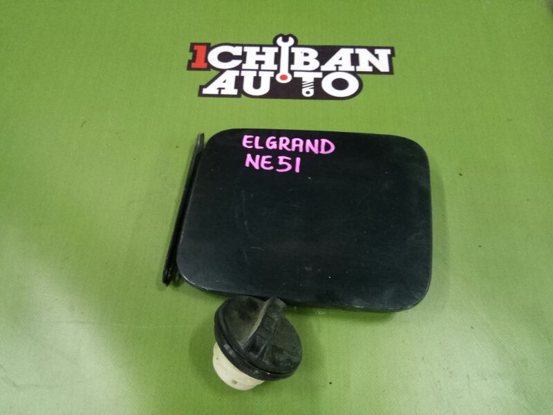 Запчасть лючок бензобака NISSAN ELGRAND NE51 контрактная Лючок бензобака NISSAN ELGRAND NE51 контрактная