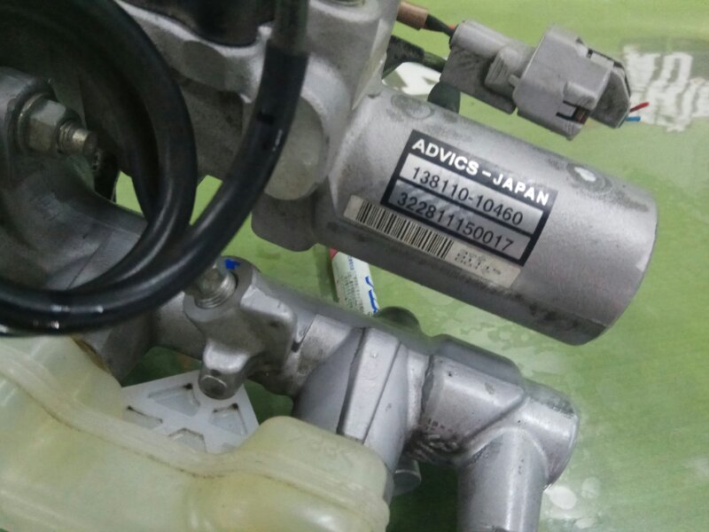 Главный тормозной цилиндр LS600H UVF46 2UR-FSE Главный тормозной цилиндр LS600H UVF46 2UR-FSE