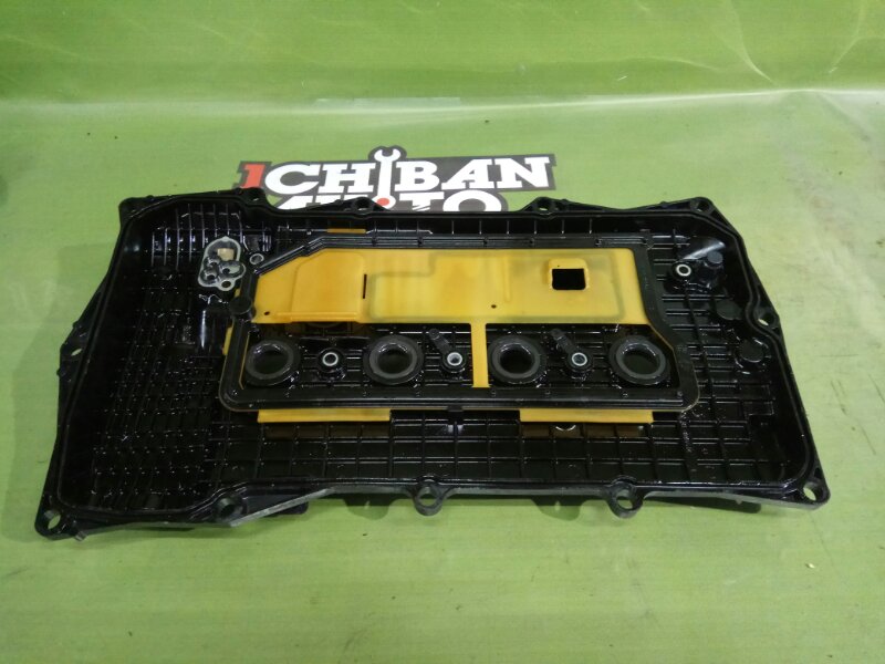Клапанная крышка PRIUS ZVW55 2ZR Клапанная крышка PRIUS ZVW55 2ZR