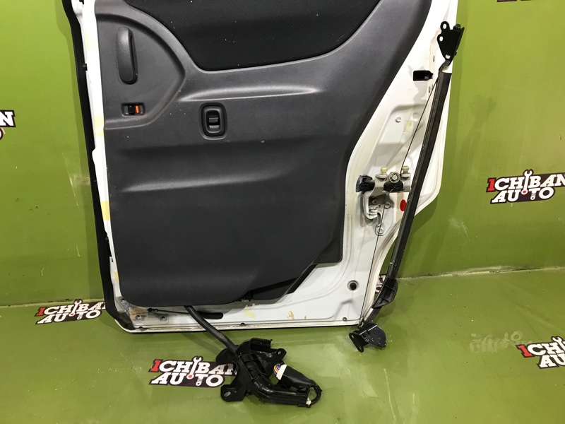 Дверь задняя правая MITSUBISHI DELICA D2 MB15S Дверь задняя правая MITSUBISHI DELICA D2 MB15S