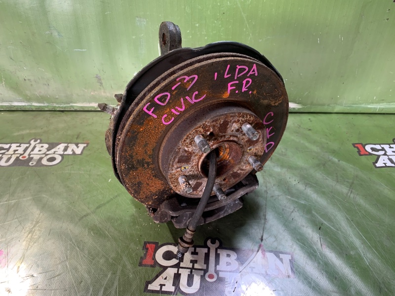 Запчасть ступица передняя правая HONDA CIVIC FD3 LDA 51211-SNA-010 контрактная Ступица передняя правая HONDA CIVIC FD3 LDA 51211-SNA-010 контрактная