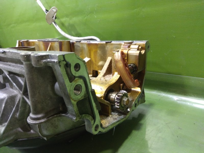 Поддон NISSAN SERENA C26 MR20 Поддон NISSAN SERENA C26 MR20