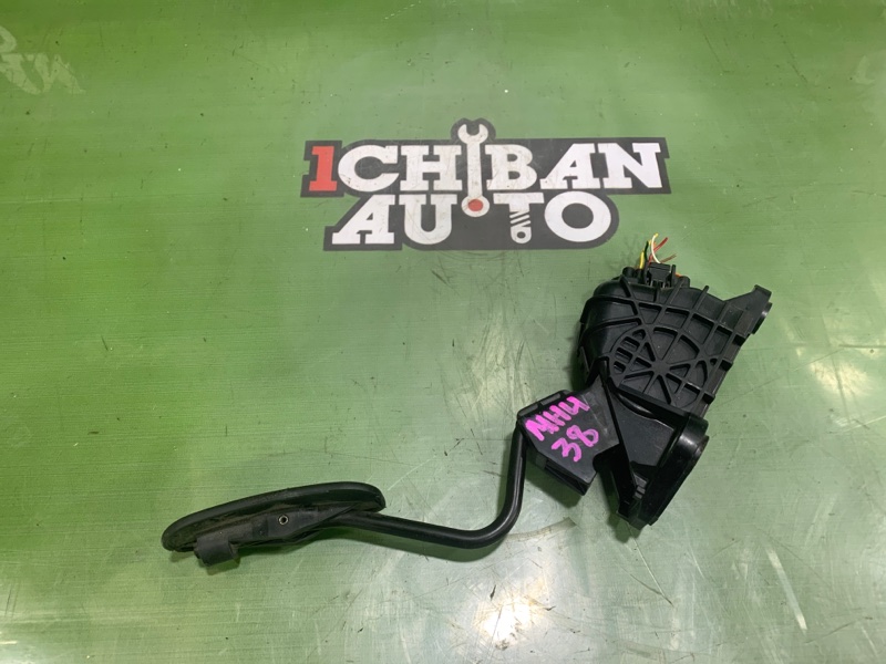 Запчасть педаль газа TOYOTA HARRIER MHU38 3MZ 78120-48070 контрактная Педаль газа TOYOTA HARRIER MHU38 3MZ 78120-48070 контрактная