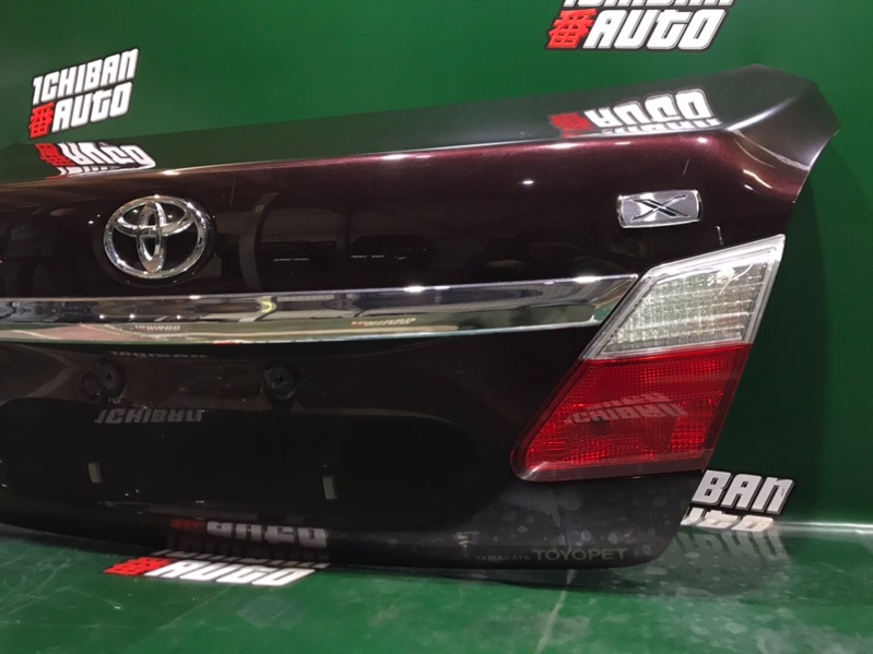 Крышка багажника задняя TOYOTA PREMIO ZRT260 Крышка багажника задняя TOYOTA PREMIO ZRT260