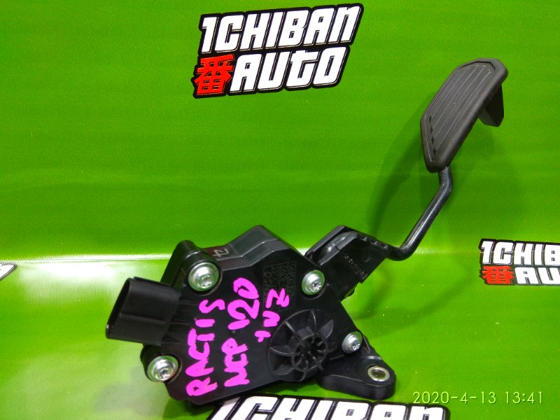 Запчасть педаль газа TOYOTA RACTIS 2011 NCP120 1NZ-FE 78110-52033 контрактная Педаль газа TOYOTA RACTIS 2011 NCP120 1NZ-FE 78110-52033 контрактная