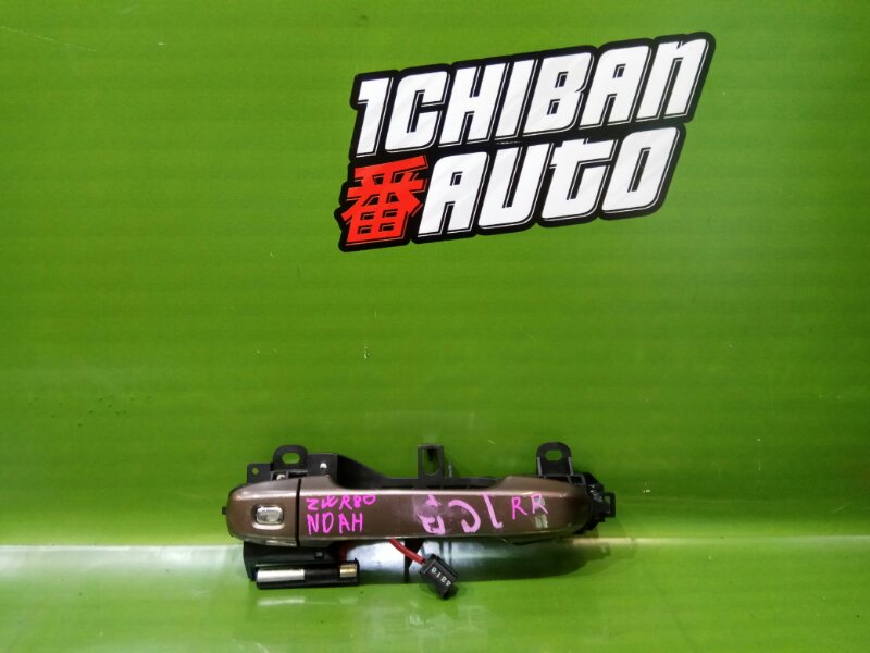 Запчасть ручка двери внешняя задняя правая TOYOTA NOAH ZWR80 69213-28030 контрактная Ручка двери внешняя задняя правая TOYOTA NOAH ZWR80 69213-28030 контрактная