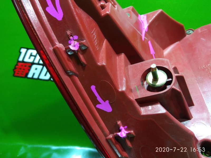 Стоп-сигнал задний правый LEGEND KB1 Стоп-сигнал задний правый LEGEND KB1