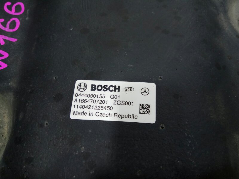 Бак мочевины ML350 W166 Бак мочевины ML350 W166