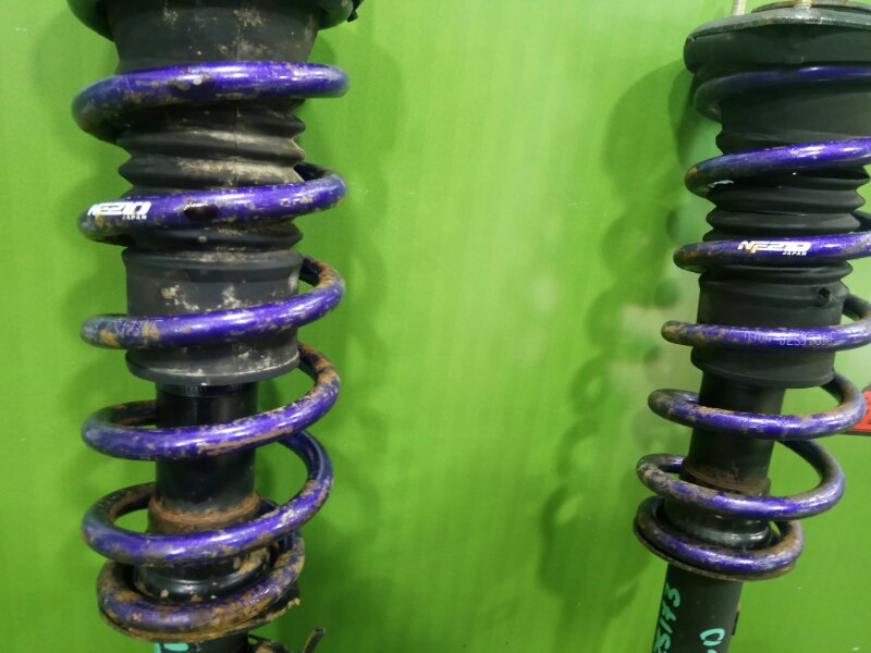 Стойка передняя CROWN JZS173 1JZ-GE Стойка передняя CROWN JZS173 1JZ-GE